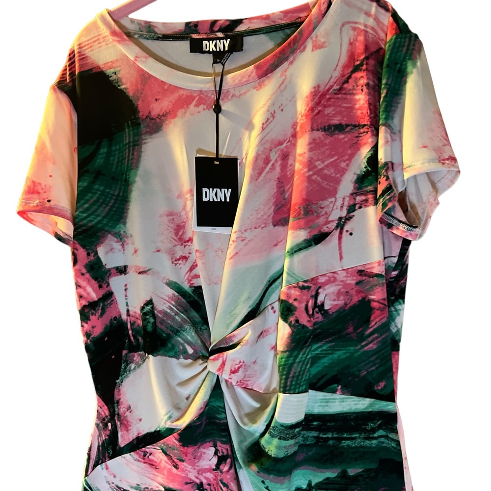 I’ll take color DNKY top